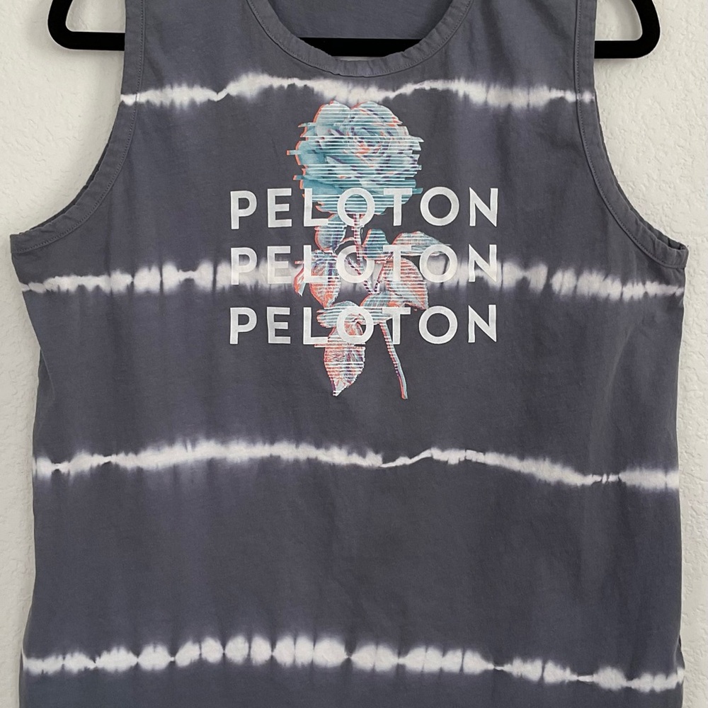 Peloton Tie-Dye Studio Side Slit Muscle Tank in Grey with a Rose Graphic - Picture 12 of 13